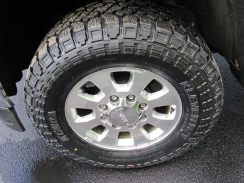 Used 2015 GMC Sierra 2500 SLE w/ SLE Preferred Package AWD/4WD image 9
