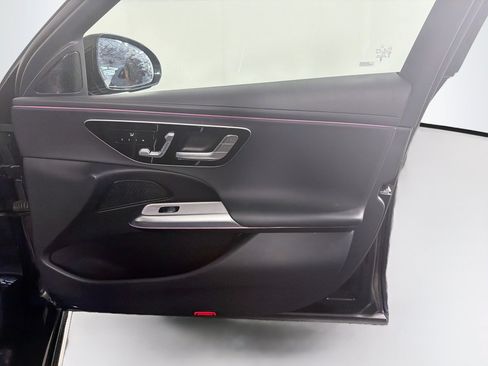 Used 2025 Mercedes-Benz E 350 Sedan w/ Winter Package image 32