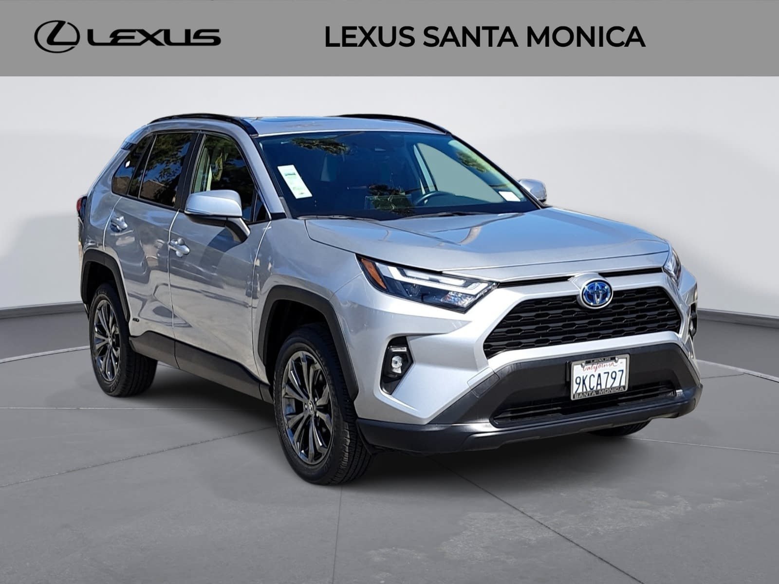 Used 2023 Toyota RAV4 XLE Premium AWD/4WD image 3