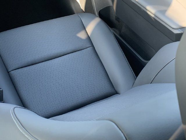 Used 2026 Toyota RAV4 XLE Premium AWD/4WD image 33