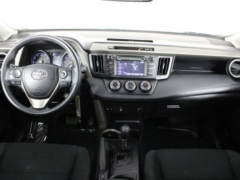 Used 2018 Toyota RAV4 LE image 24