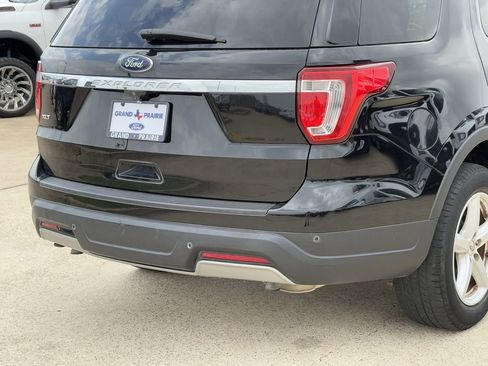 Used 2019 Ford Explorer XLT w/ Equipment Group 201A image 8