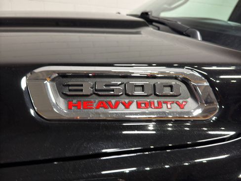 Used 2024 RAM 3500 Big Horn image 10