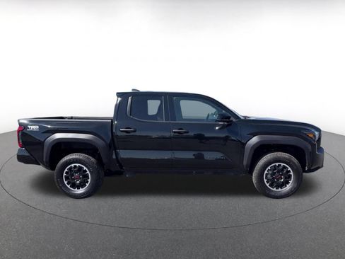 Used 2025 Toyota Tacoma TRD Off-Road AWD/4WD image 16
