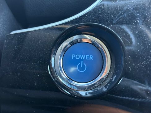Used 2020 Toyota Prius Prime LE FWD image 19