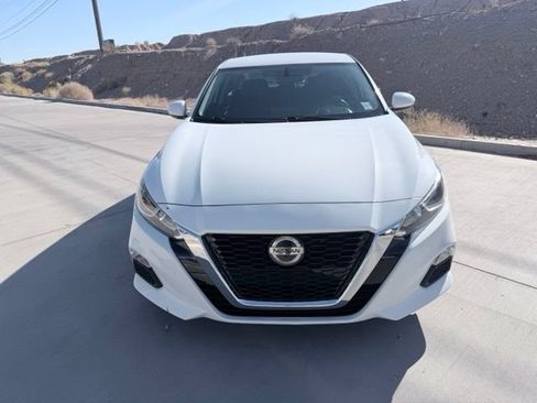 Used 2019 Nissan Altima 2.5 S FWD image 2