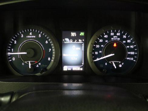 Used 2020 Toyota Sienna XLE w/ XLE Navigation Package image 42