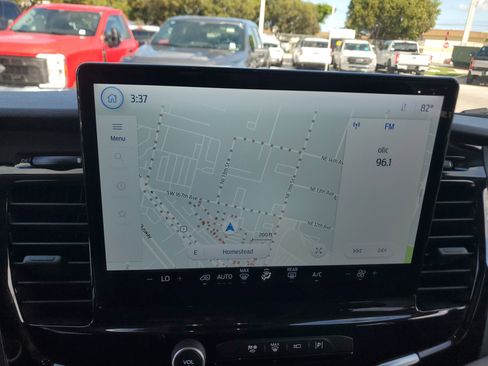 Used 2024 Ford Transit 350 XLT image 10