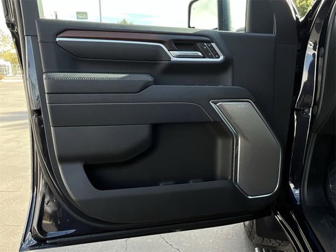 Used 2025 GMC Sierra 2500 Denali w/ Technology Package image 23