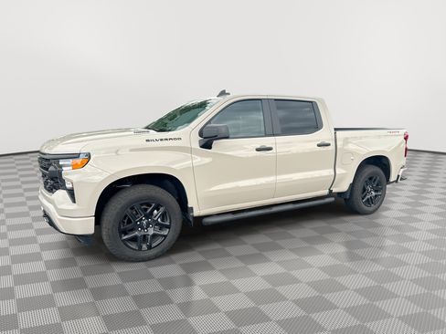 Used 2026 Chevrolet Silverado 1500 Custom w/ Turbomax Blackout Package AWD/4WD image 1