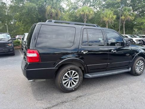 Used 2017 Ford Expedition XLT RWD image 4