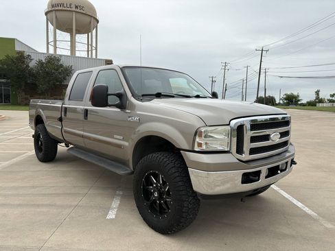 Used 2005 Ford F350 Lariat AWD/4WD image 5