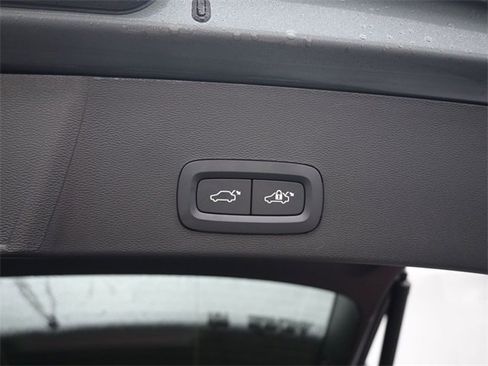 New 2026 Volvo XC40 B5 Ultra w/ Climate Package image 32