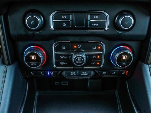 Used 2023 Chevrolet Tahoe High Country AWD/4WD image 23