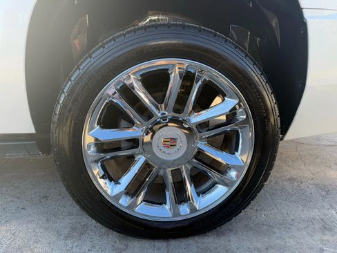 Used 2013 Cadillac Escalade ESV Platinum image 25