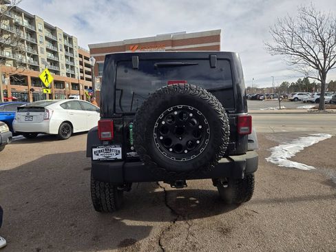 Used 2013 Jeep Wrangler Unlimited Sahara w/ Connectivity Group AWD/4WD image 8
