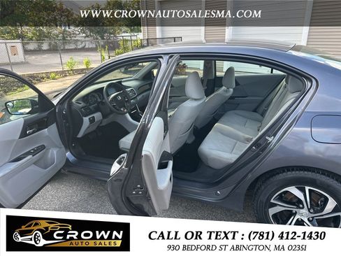 Used 2017 Honda Accord LX image 9