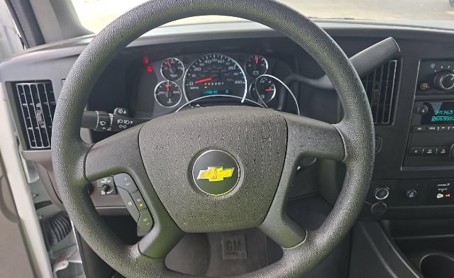 Used 2025 Chevrolet Express 3500 LT w/ LT Preferred Equipment Group RWD image 7