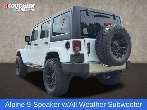 Used 2017 Jeep Wrangler Unlimited Sahara w/ Connectivity Group AWD/4WD image 6
