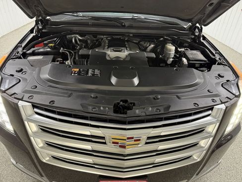 Used 2016 Cadillac Escalade ESV Platinum image 42