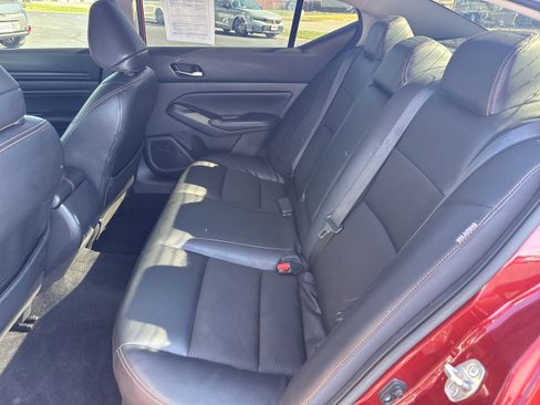 Used 2020 Nissan Altima 2.5 SR w/ Premium Package FWD image 10