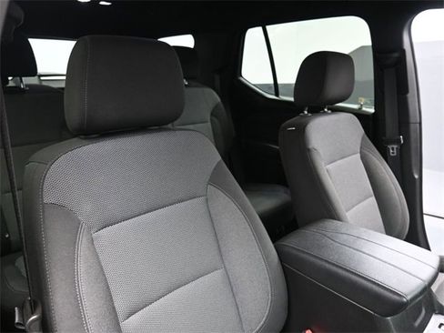 Used 2023 Chevrolet Traverse LT w/ Midnight/Sport Edition image 30