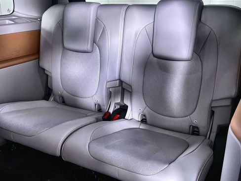 New 2025 Volkswagen ID. Buzz 1st Edition image 24