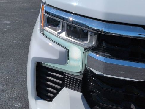 Used 2025 Chevrolet Silverado 1500 LT image 11