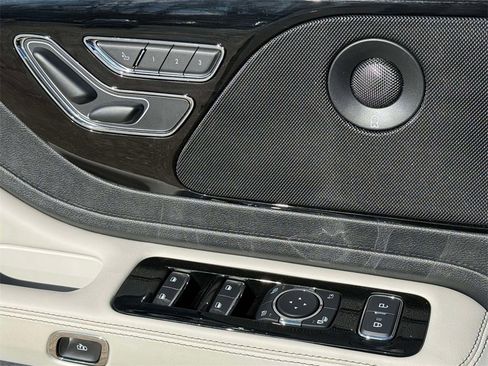 Used 2025 Lincoln Aviator Reserve image 23