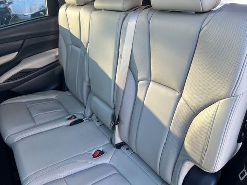 Used 2019 Subaru Ascent Limited w/ Popular Package #2 image 15