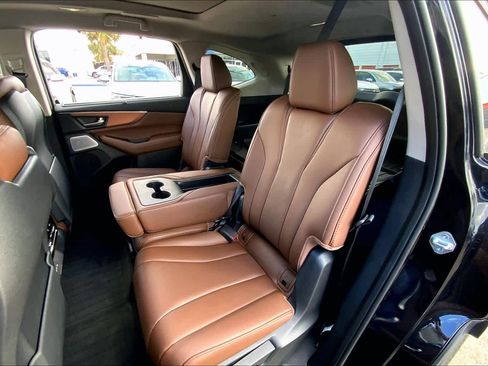 Used 2025 Acura MDX SH-AWD w/ Technology Package image 19