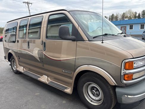 Used 2001 Chevrolet Express 1500 image 22
