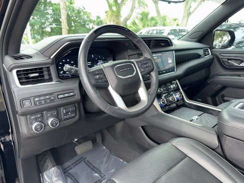 Used 2023 GMC Yukon Denali w/ Denali Reserve Package AWD/4WD image 19