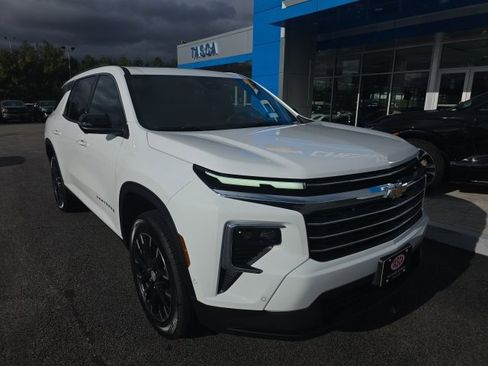 New 2026 Chevrolet Traverse LT w/ Enhanced Driving Package image 1