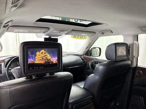 Used 2018 Nissan Armada Platinum w/ Interior Lighting Package image 32