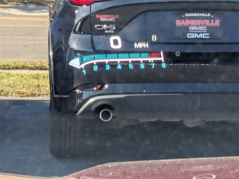 Used 2021 GMC Acadia SLT w/ Elevation Edition image 24