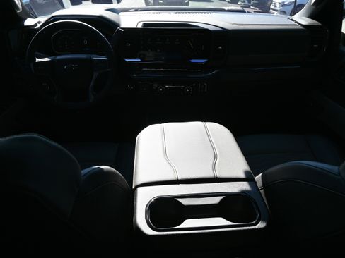 Used 2026 Chevrolet Silverado 2500 ZR2 image 3