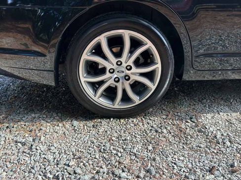 Used 2012 Ford Fusion SE w/ Monochrome Appearance Pkg image 18