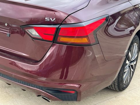 Used 2024 Nissan Altima 2.5 SV w/ SV Premium Package image 14