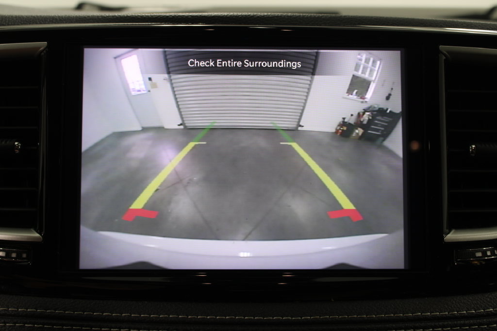 Used 2023 Chrysler Pacifica Touring-L FWD image 42