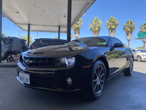 Used 2010 Chevrolet Camaro LS RWD image 2