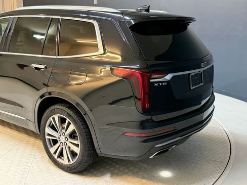 Used 2022 Cadillac XT6 Premium Luxury w/ Technology Package image 22