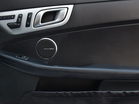 Used 2013 Mercedes-Benz SLK 250 image 33