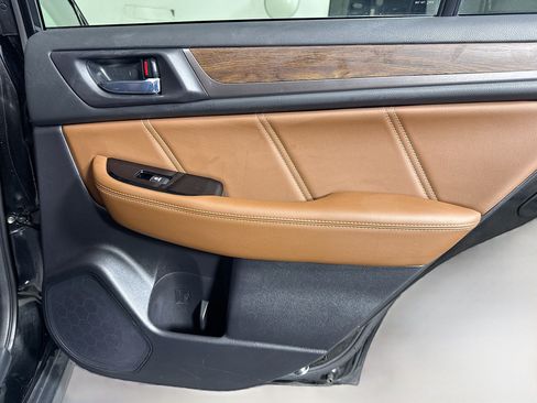 Used 2018 Subaru Outback 2.5i Touring AWD/4WD image 28