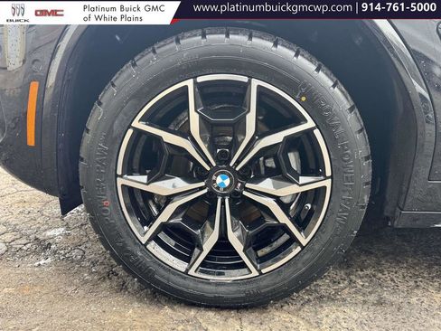 Used 2023 BMW X4 xDrive30i w/ M Sport Package image 9