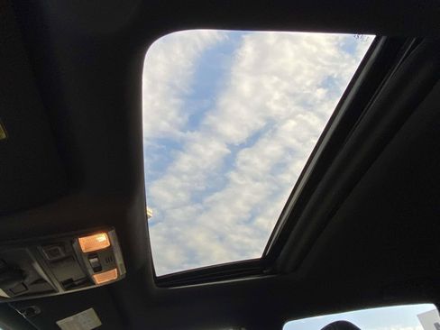 Used 2021 Toyota Tacoma TRD Off-Road w/ TRD Premium Off Road Package image 14