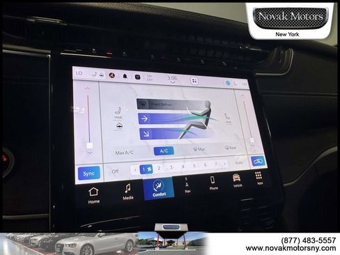 Used 2023 Jeep Grand Cherokee Limited image 21