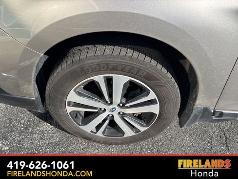 Used 2018 Subaru Outback 3.6R Limited image 12
