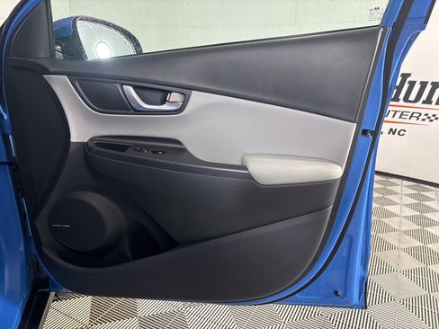 Used 2023 Hyundai Kona Limited image 26