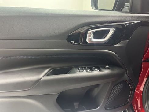 New 2026 Jeep Compass Latitude image 6